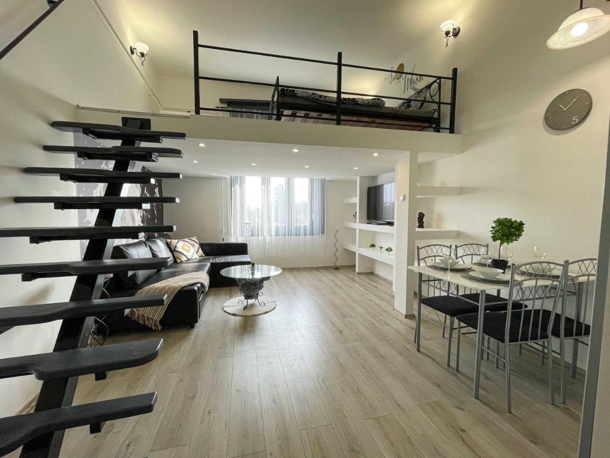 Manyi 2 * Debrecen